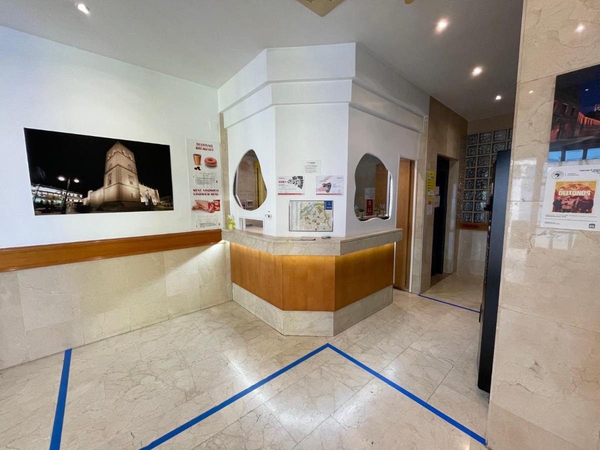 Condedu Hotel Badajoz Buitenkant foto
