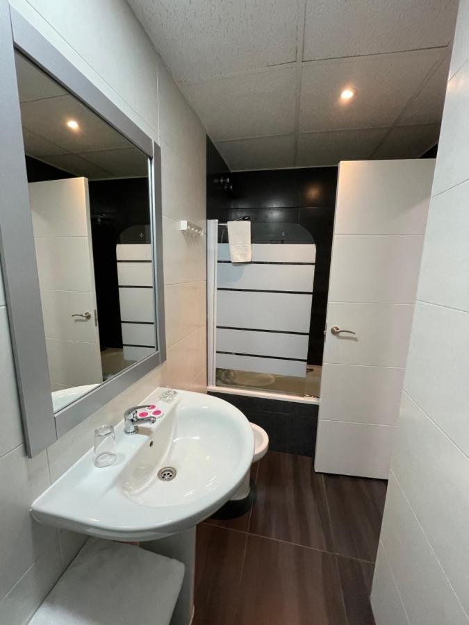 Condedu Hotel Badajoz Buitenkant foto